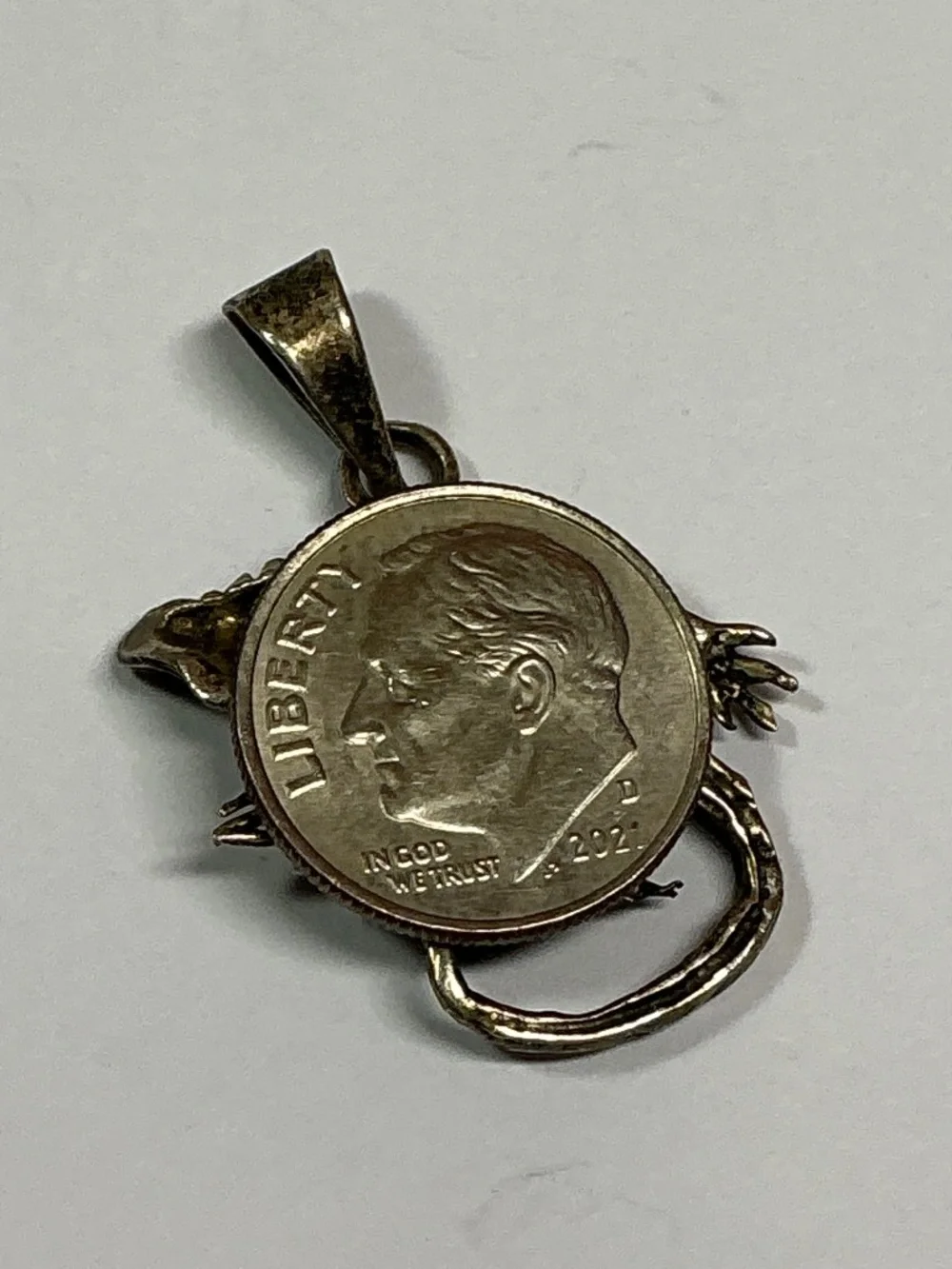 Sterling Silver GECKO 🦎 Pendant. 1 3/8 inches long